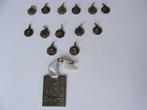 Lot 14 médailles, donc 1 plus grande de Fatima, vintage, Antiek en Kunst, Antiek | Religieuze voorwerpen, Ophalen of Verzenden