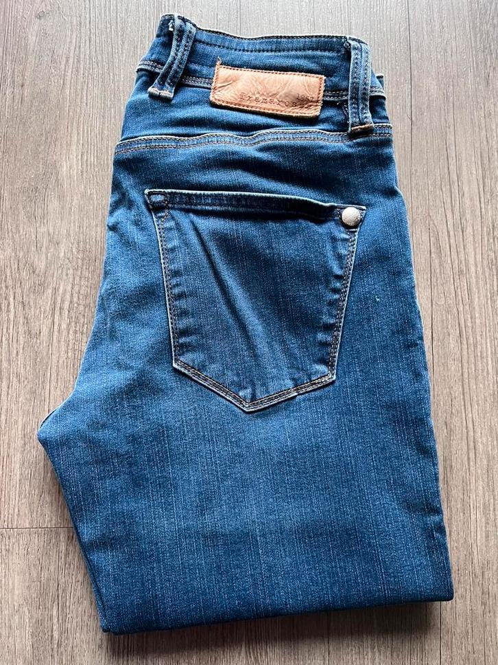 Tramarossa jeans size 32 type Leonardo Slim, Vêtements | Hommes, Jeans, Comme neuf, W32 (confection 46) ou plus petit, Bleu, Enlèvement ou Envoi