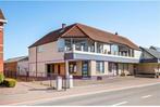 Gelijkvloers twee slaapkamerappartement te koop