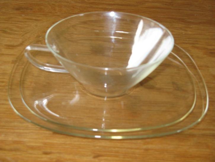 Set van 8 koffie- of theesets in glas, Verzamelen, Glas en Drinkglazen, Gebruikt, Overige typen, Ophalen of Verzenden