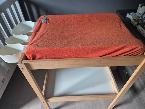 Verzorgingstafel+verzorgingskussen, Kinderen en Baby's, Kinderkamer | Commodes en Kasten, Gebruikt, Ophalen