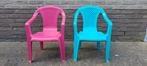 kinderstoel kunststof roze en blauw, Kinderen en Baby's, Kinderkamer | Tafels en Stoelen, Ophalen, Gebruikt
