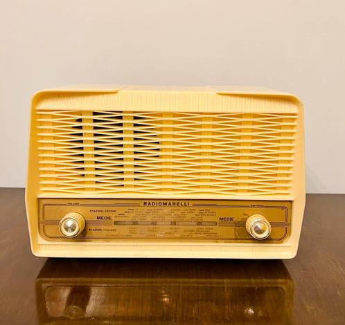 RADIO ITALIENNE VINTAGE MARELLI RD 160 1955 BLUETOOTH, Antiquités & Art, Antiquités | TV & Hi-Fi, Envoi