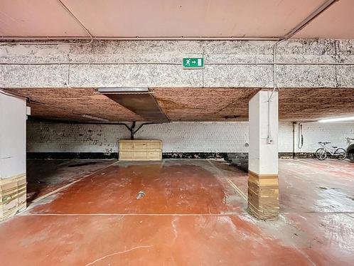 Garage à vendre à Woluwe-Saint-Lambert, Immo, Garages en Parkeerplaatsen