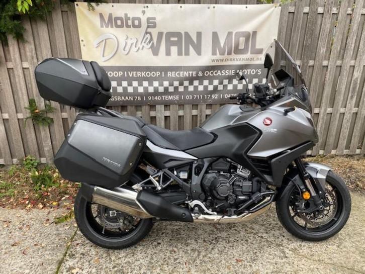 honda nt 1100 dct automatic abs bj 2022 zgst vele opties, Motoren, Motoren | Honda, Bedrijf, Toermotor, meer dan 35 kW, 4 cilinders
