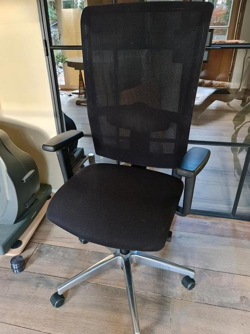 Ergonomische bureaustoel - volledig aanpasbaar, Huis en Inrichting, Bureaustoelen, Zo goed als nieuw, Bureaustoel, Ophalen