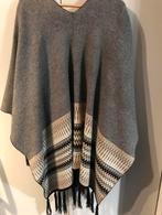Grijze winterponcho Mystery Jane - 1 maat, Kleding | Dames, Truien en Vesten, Mystery Jane, Ophalen of Verzenden, Zo goed als nieuw