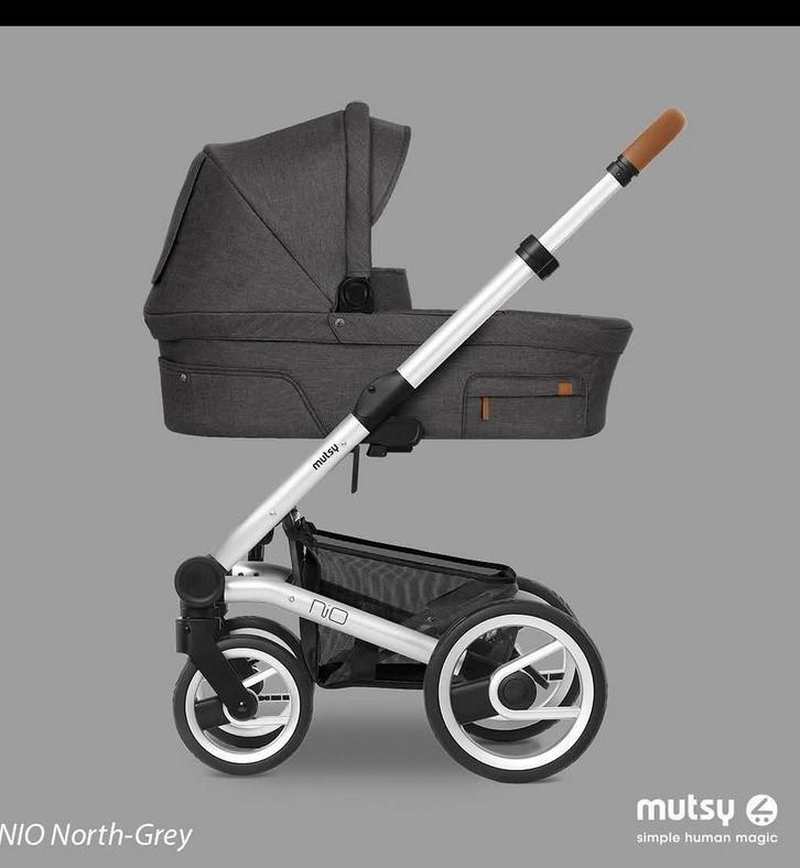 Volledige set Mutsy Nio, Kinderen en Baby's, Buggy's, Zo goed als nieuw, Overige merken, Regenhoes, Ophalen