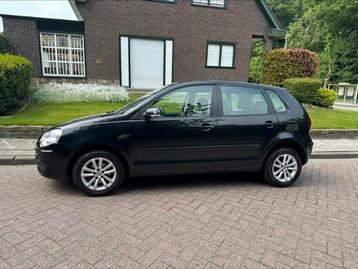 Volkswagen Polo 1.2i benzine Airco 5deurs gekeurd trekhaak  beschikbaar voor biedingen