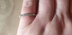Ring rondom steentjes binnenzijde 15 mm, Overige materialen, Ophalen of Verzenden, Zilver, Met strass