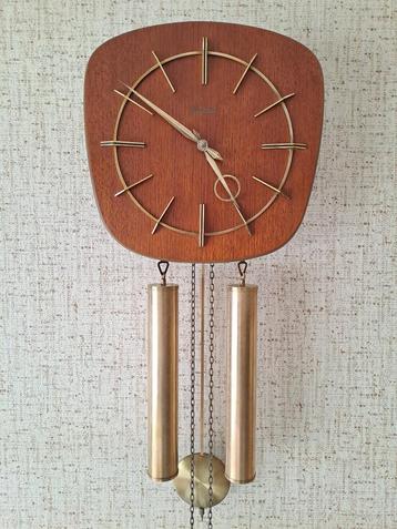 Horloge murale vintage Kieninger avec pendule et poids