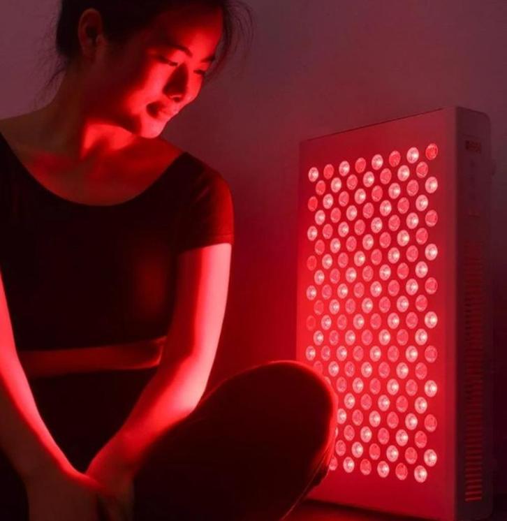 PLATINUM RED THERAPY LIGHT, Elektronische apparatuur, Persoonlijke Verzorgingsapparatuur, Zo goed als nieuw, Overige typen, Ophalen