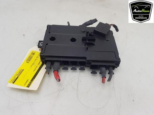 ZEKERINGKAST C-Klasse AMG (W205) (|A2055402850|), Auto-onderdelen, Elektronica en Kabels, Mercedes-Benz, Gebruikt