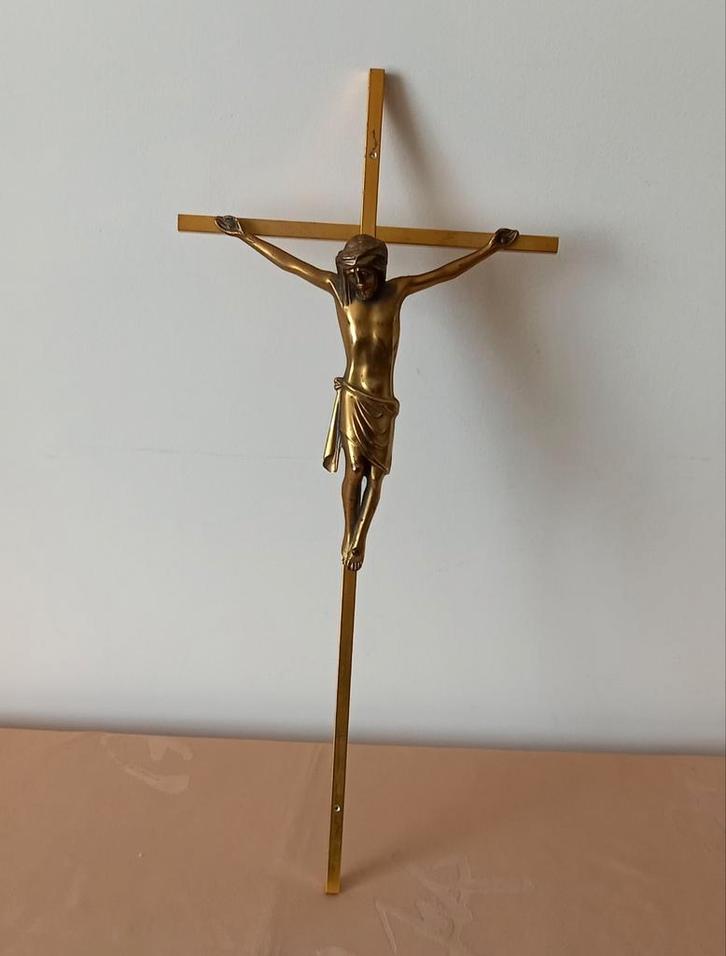 Vintage kruisbeeld., Verzamelen, Religie, Zo goed als nieuw, Christendom | Katholiek, Overige typen, Ophalen