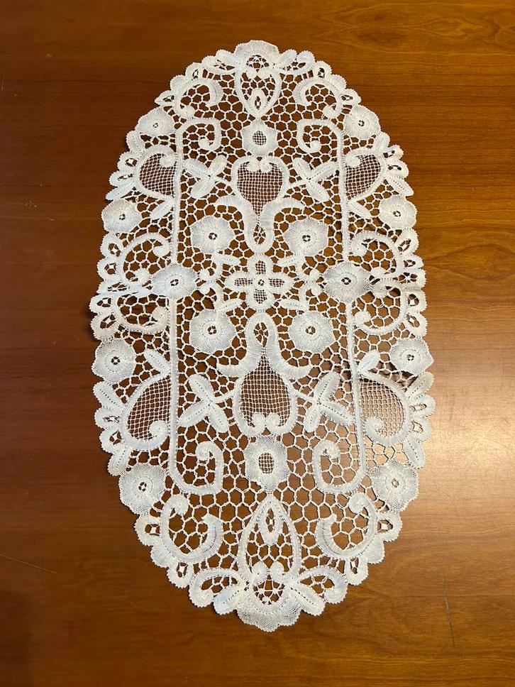 Authentiek Brugs kant – collectie kleedjes, Antiek en Kunst, Antiek | Tapijten, Tafelkleden en Textiel, Ophalen