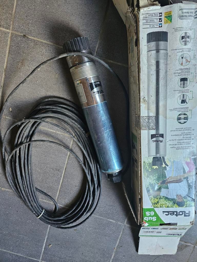 Electropompe immergée 800W -  Ht max 19m - Max 3300lt/h