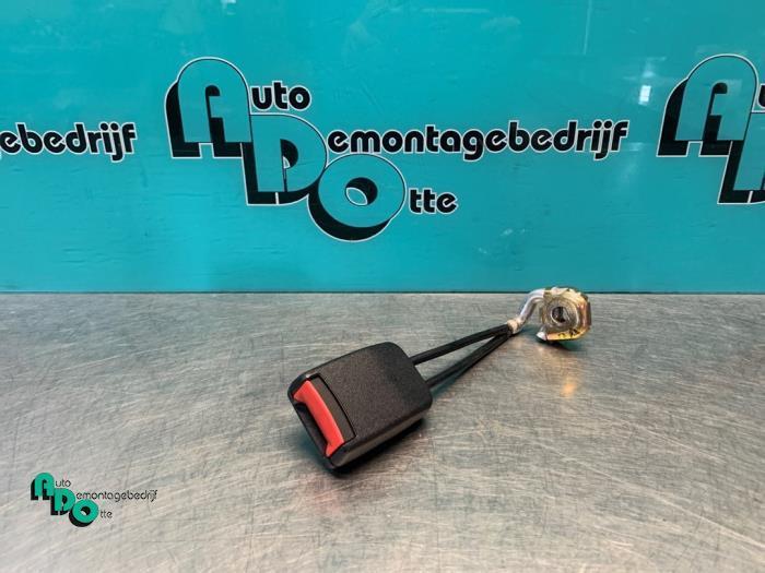 Insertion ceinture de sécurité arrière droite d'un Volksw, Autos : Pièces & Accessoires, Habitacle & Garnissage, Volkswagen, Utilisé