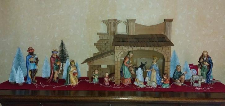 Hummel Goebel kerstgroep met kerststal nr. 260, Divers, Noël, Enlèvement