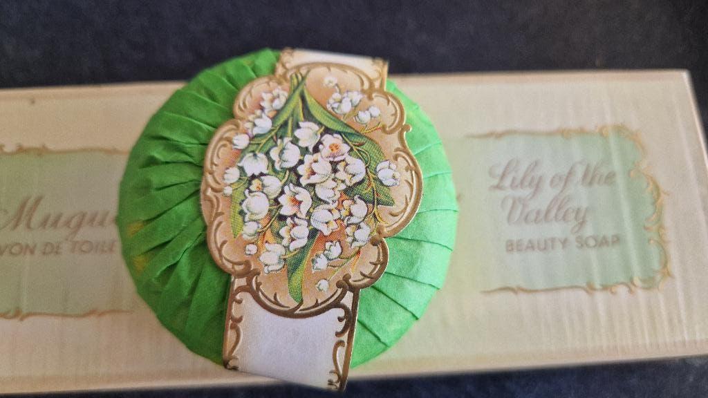 savon Lily of the Valley vintage, Collections, Rétro, Soins personnels, Enlèvement ou Envoi