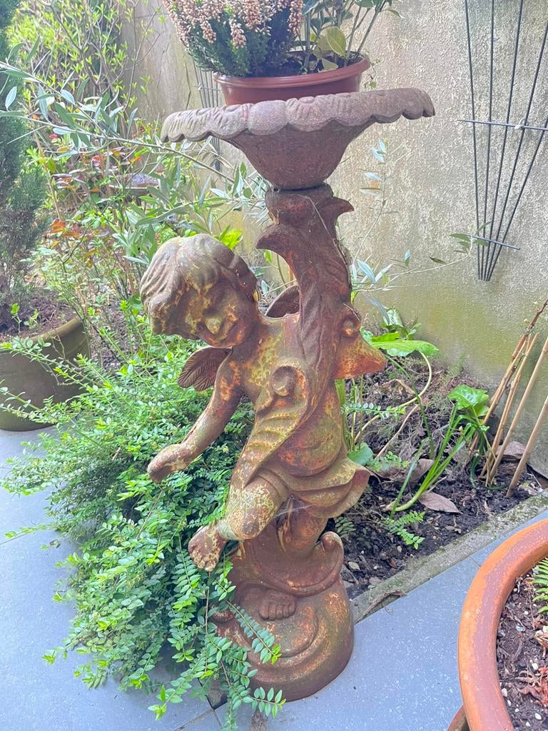 Gietijzeren engeltjesvazen (94 cm hoog), Tuin en Terras, Ophalen, Gebruikt