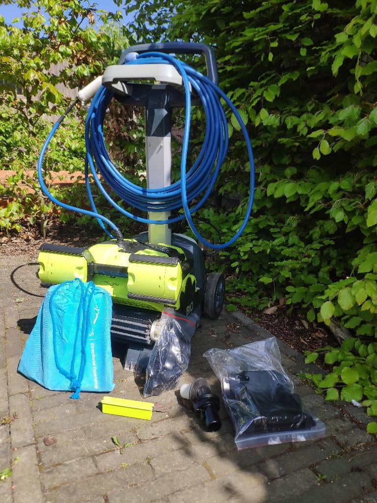 Robot de piscine Dolphin Bio de Maytronics, Jardin & Terrasse, Accessoires de piscine, Utilisé, Autres types, Enlèvement