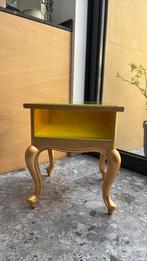 Klein houten bijzettafel/nachtkastje, Huis en Inrichting, Ophalen, Gebruikt, Minder dan 45 cm, Minder dan 55 cm