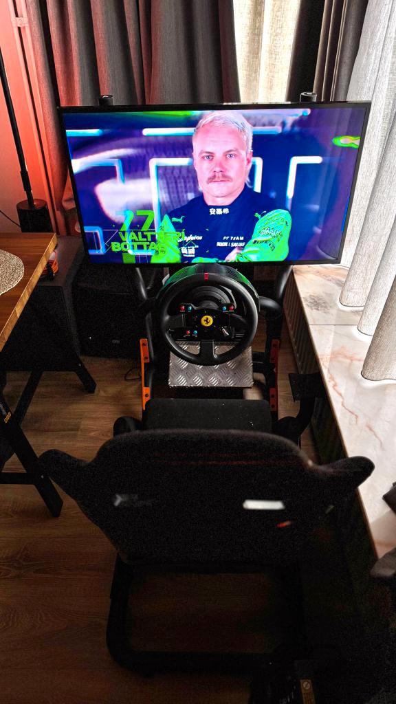 SIM RACER - Full Kit + TV, Games en Spelcomputers, Spelcomputers | Sony PlayStation 5, Zo goed als nieuw, Playstation 5, Ophalen