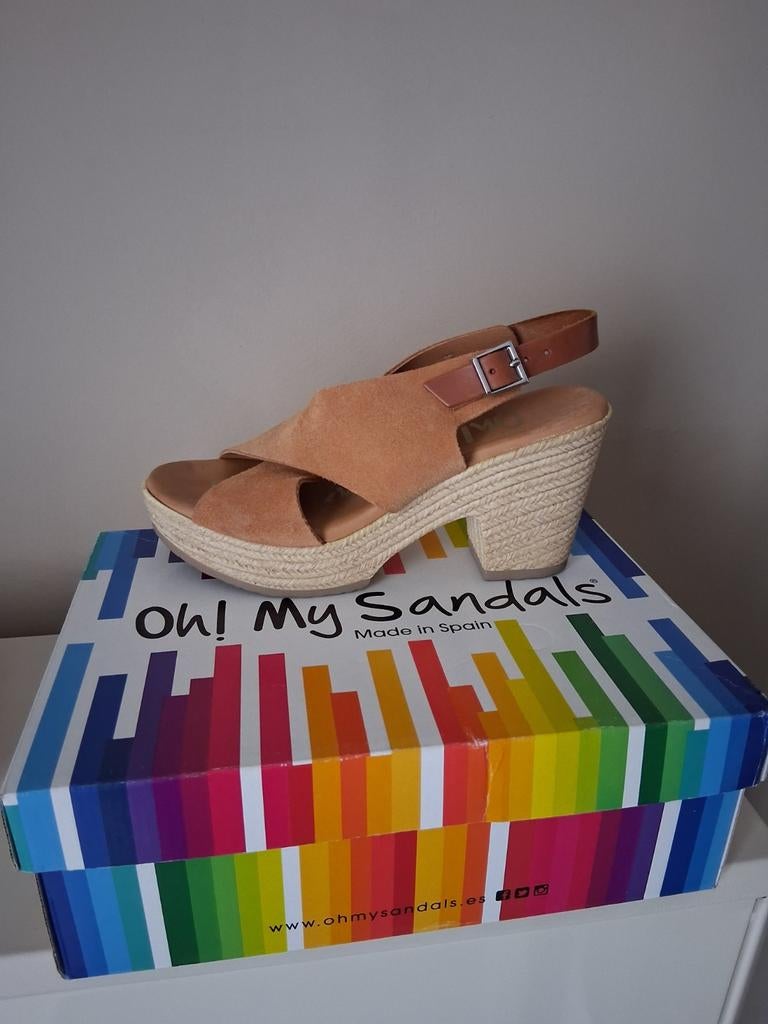 Sandales femme cuir état neuf p38