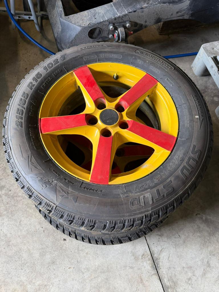 4 banden spikes op velgen, Auto-onderdelen, Ophalen, 16 inch, Band(en)