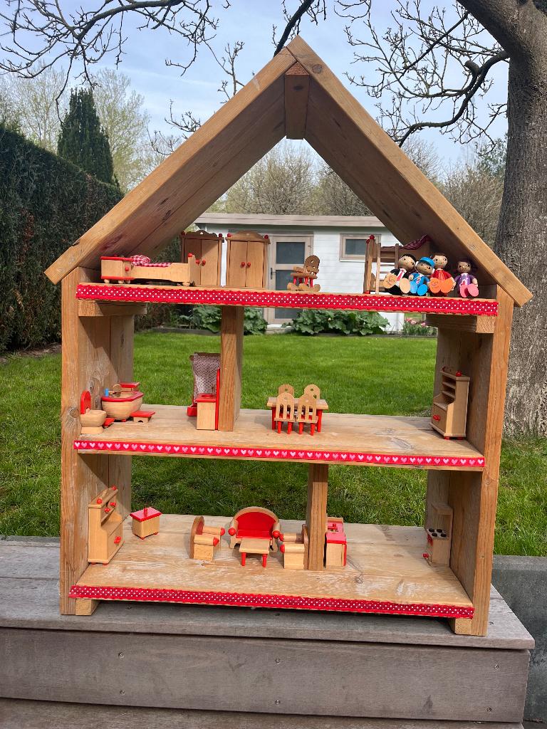 Prachtig gemeubeld poppenhuis, Ophalen, Gebruikt, Poppenhuis