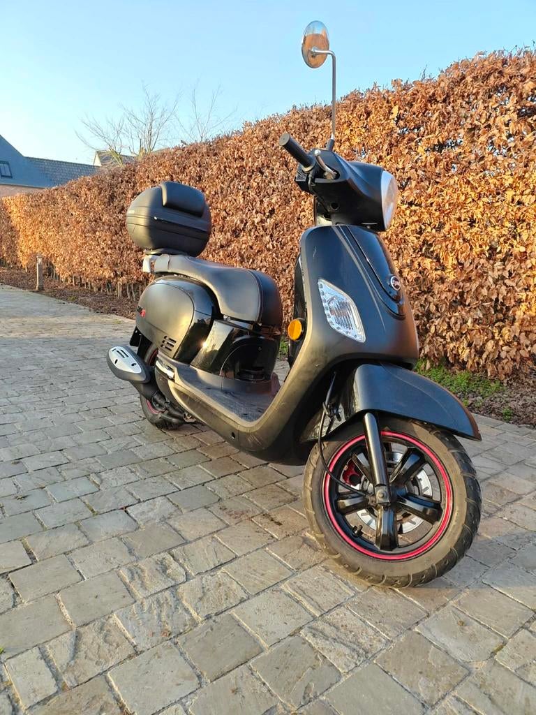 Sym fiddle 3 125cc, Motos, Motos | Marques Autre, Particulier, Scooter, jusqu'à 11 kW, 1 cylindre, Permis Moto A1 minimum, Automatique
