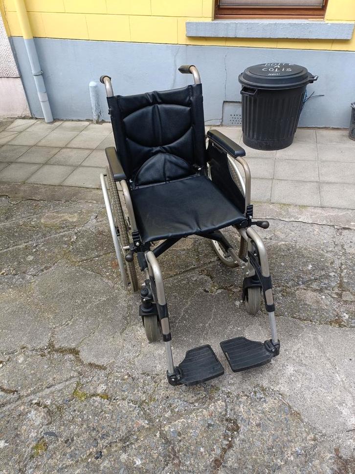 Chaise roulante pliable et démontableVERMEIREN V300larg.40cm, Diversen, Rolstoelen, Ophalen