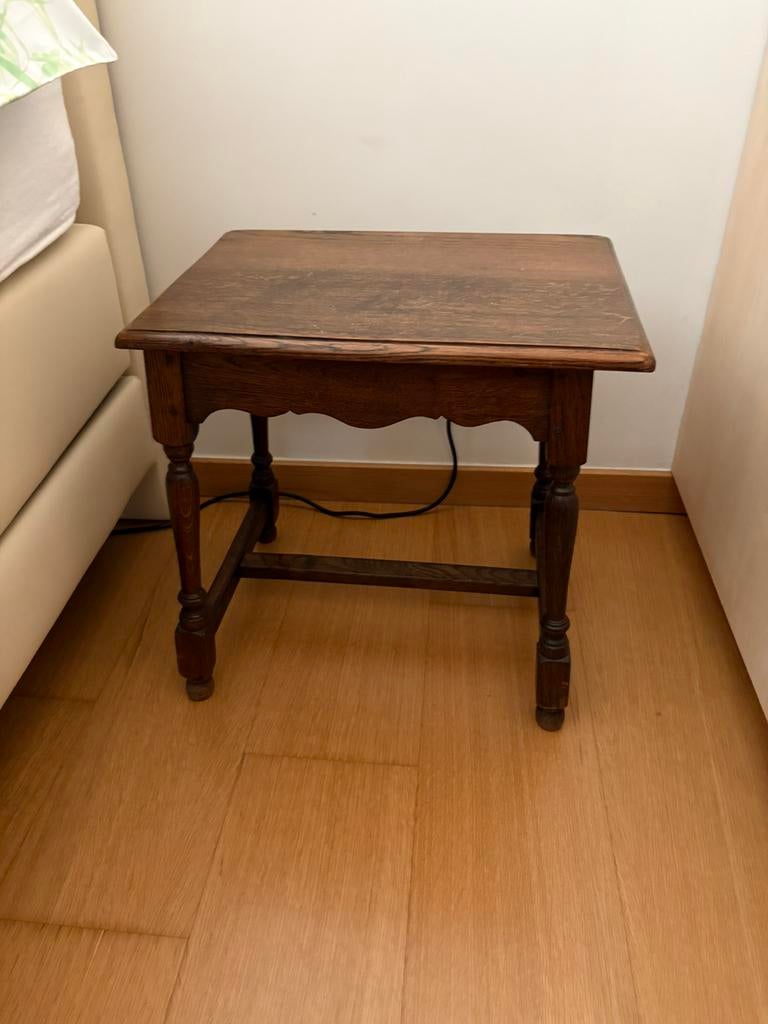 Bijzettafel massief eik, Ophalen