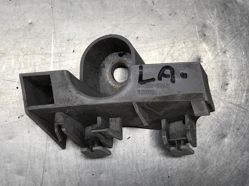 SUPPORT PARE-CHOCS ARRIÈRE GAUCHE Toyota (|5256302240|), Utilisé, Toyota