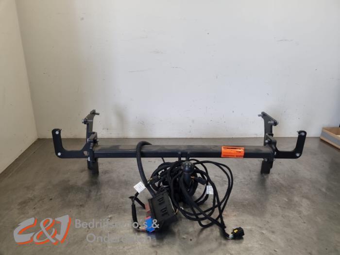 Trekhaak van een Toyota Pro-Ace, Auto-onderdelen, Ophanging en Onderstel, Toyota, Gebruikt, 3 maanden garantie, Ophalen of Verzenden