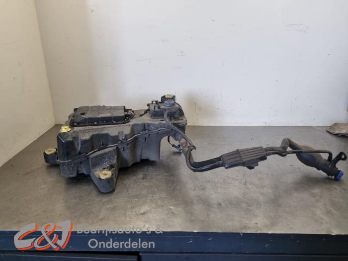 Adblue tank van een Peugeot Partner, Gebruikt, -, -, Ophalen of Verzenden