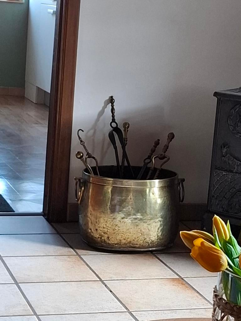 Ancien Chaudron cuivre jaune Martelé fait main, Antiquités & Art, Enlèvement, Cuivre