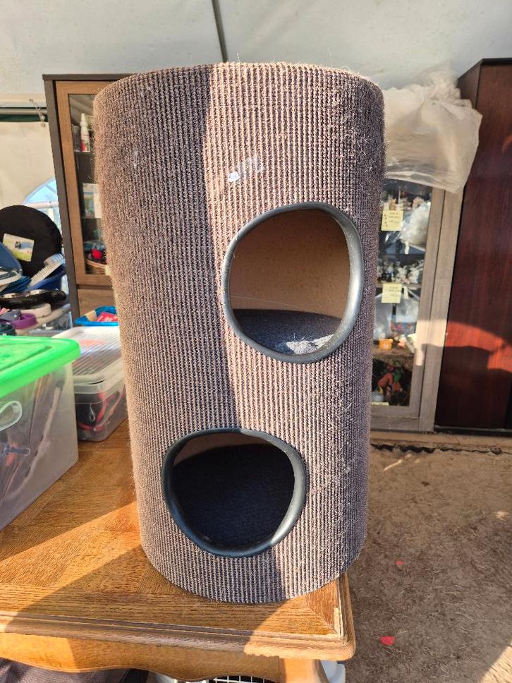 Griffoir robuste Brussels Geel Putte, Animaux & Accessoires, Meubles griffoirs pour chats, Utilisé, Griffoir, Enlèvement ou Envoi