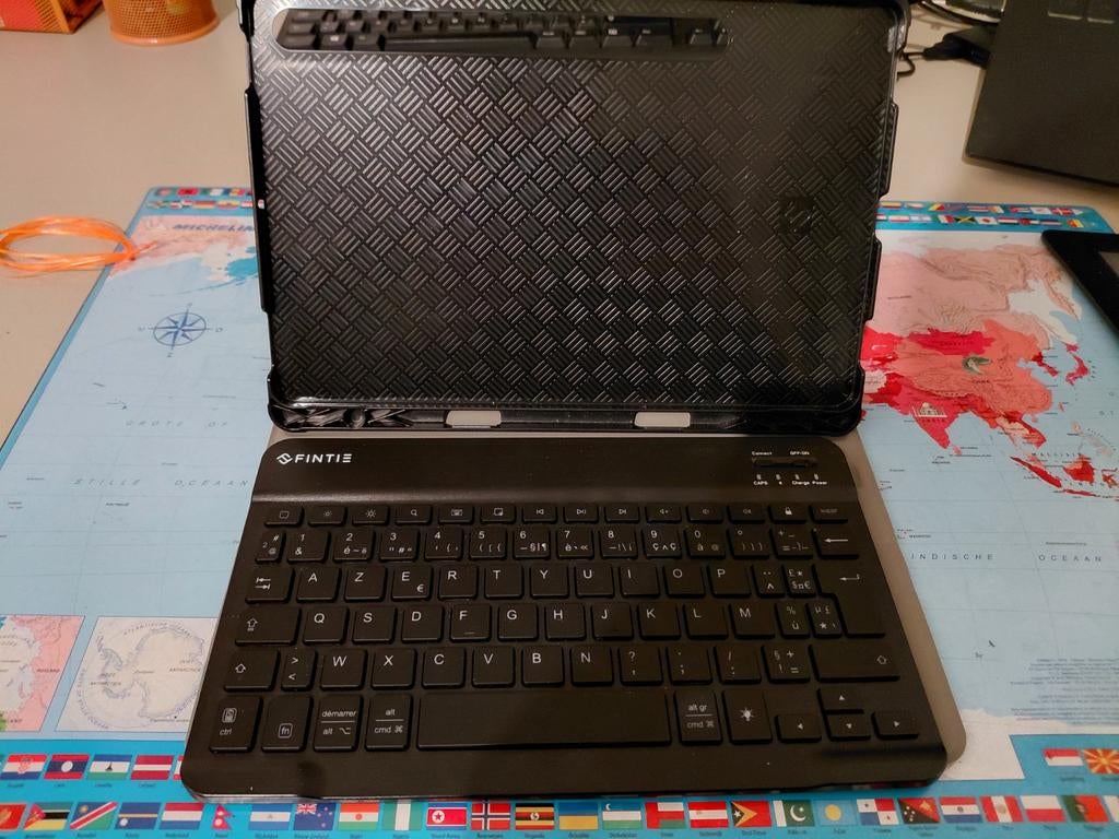 Hoes met toetsenbord, Ophalen