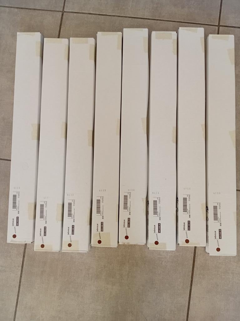 Porte manteau neuf à 7 euro la piece