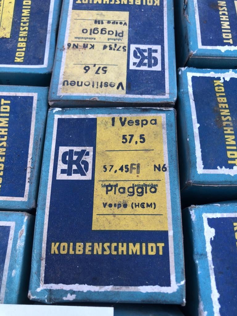 STOCK PISTONS VESPA NEUFS, Motos, Enlèvement