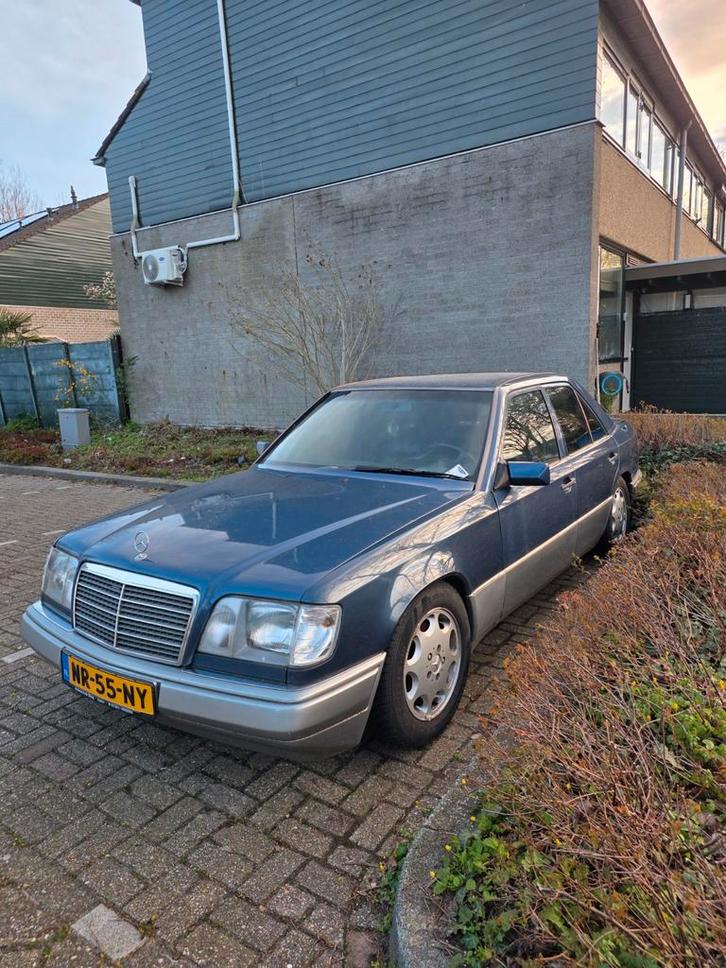 Mercedes 300 Turbo Diesel Automaat 1985, Auto's, Oldtimers, Mercedes-Benz, Diesel, Automaat, Blauw, Ophalen