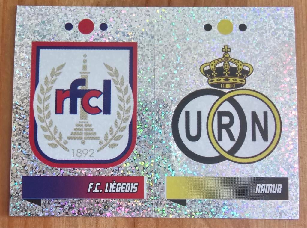 Panini Football 2011 #541 /543 Badge Liègeois/Namur Football, Enlèvement ou Envoi, Comme neuf, Autocollant