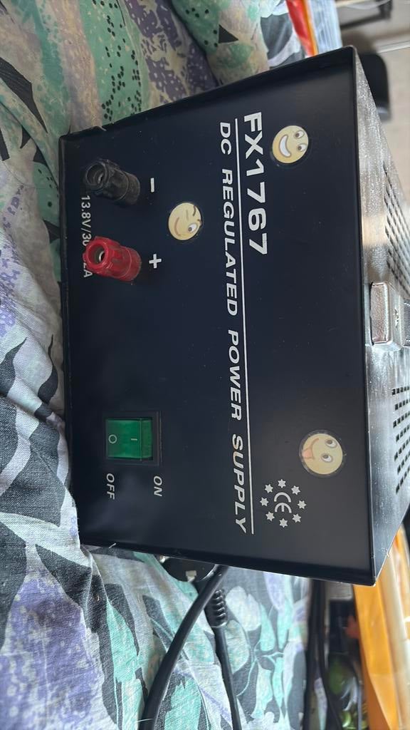 fx 1767 dc regulated power supply, Ophalen of Verzenden, Zo goed als nieuw