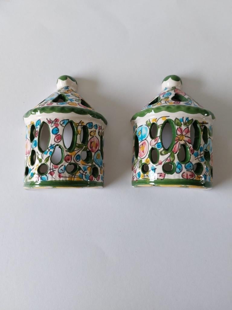 Portugese wandlantaarn, Ophalen