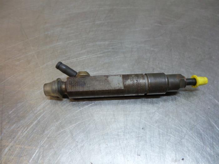 Verstuiver (diesel) van een Volkswagen LT (LT 96-), Auto-onderdelen, Brandstofsystemen, Volkswagen, Gebruikt, 3 maanden garantie