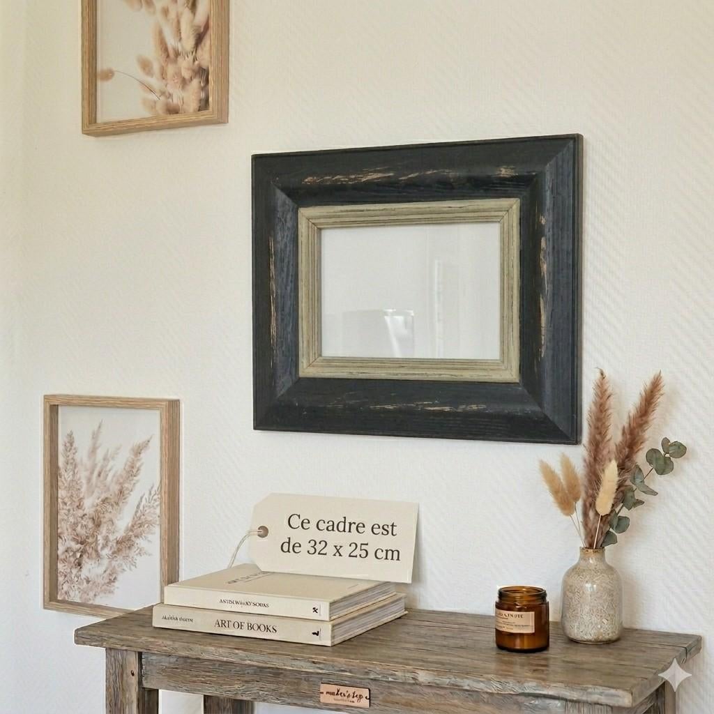Ancien cadre photo bois noir patiné style shabby chic., Enlèvement ou Envoi, Bois