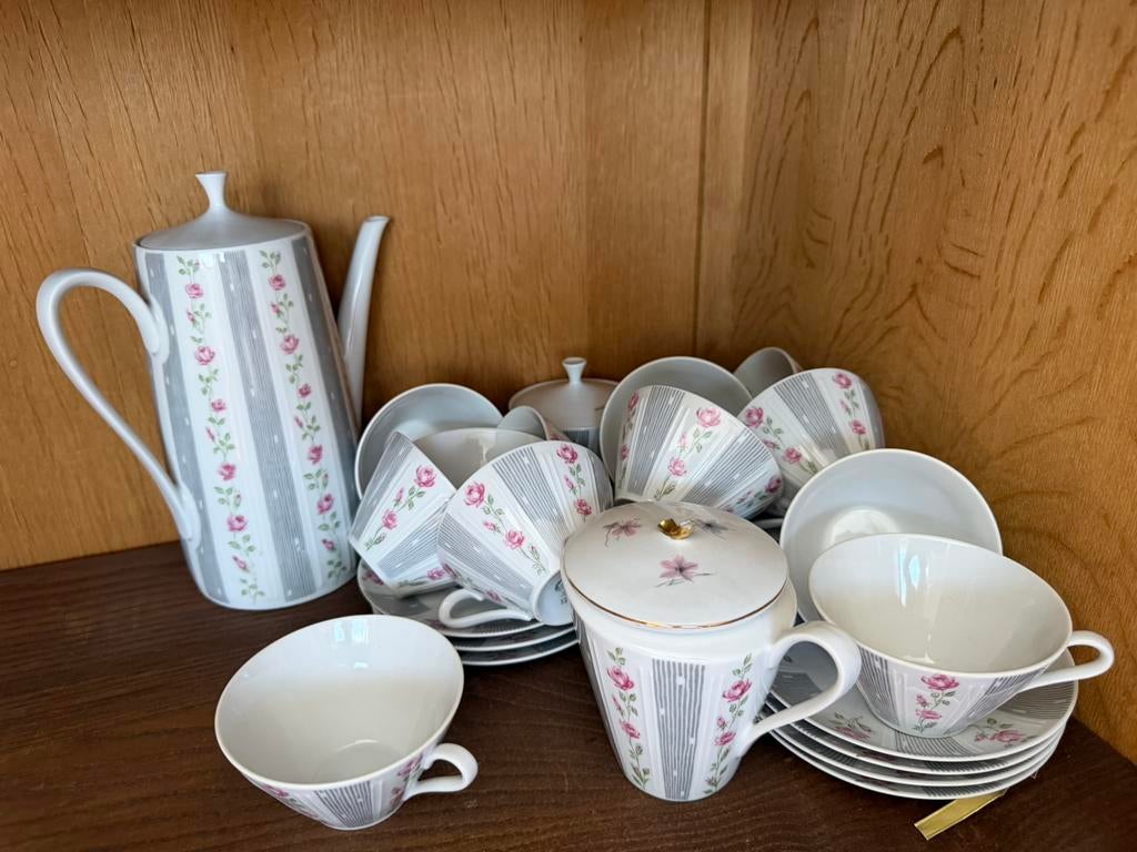 Koffieservies bavaria, Ophalen