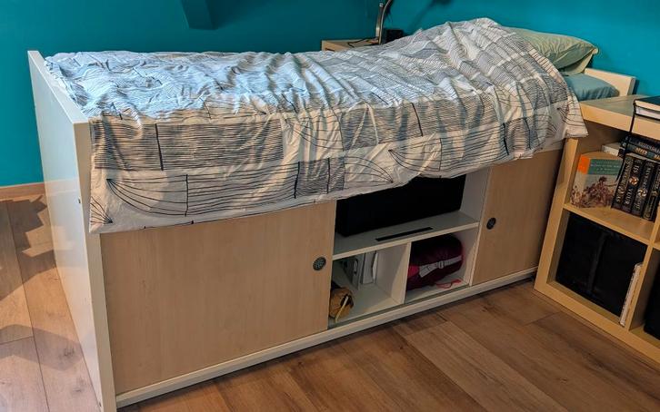 éénpersoonsbed + lattenbodem + matras + veel opbergruimte, Huis en Inrichting, Slaapkamer | Stapelbedden en Hoogslapers, Gebruikt