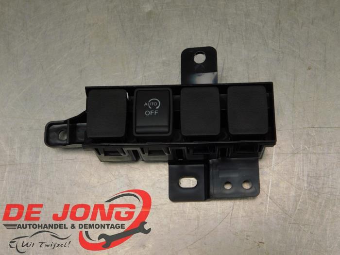 Commutateur (divers) d'un Nissan Qashqai, -, 3 mois de garantie, Utilisé, -